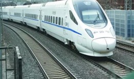 高铁霸坐男最新爆料,最新爆料揭露惊人内幕